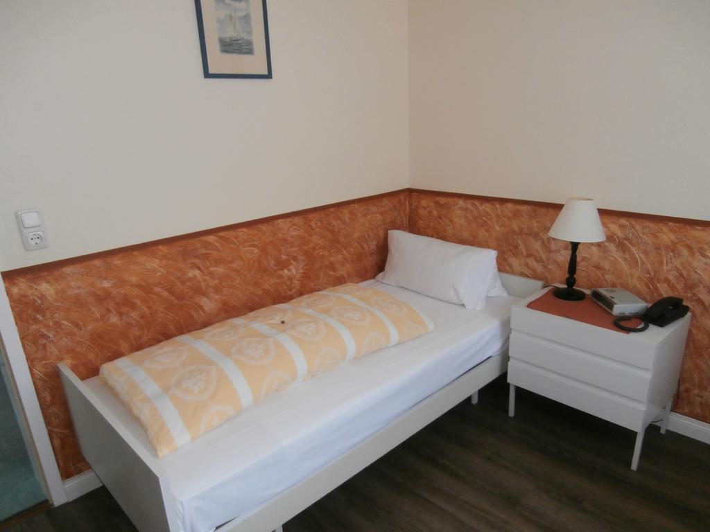 Hotel Hasselbarth Burg auf Fehmarn Kamer foto