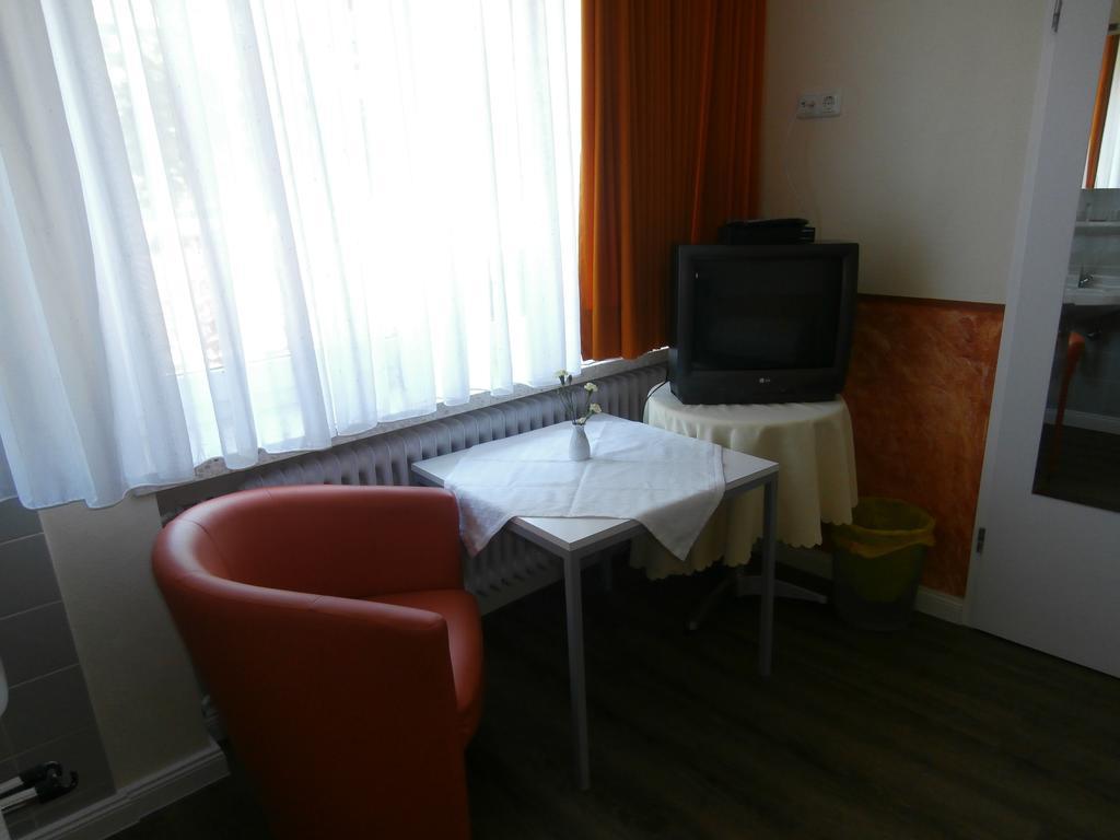 Hotel Hasselbarth Burg auf Fehmarn Kamer foto